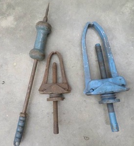 lot 171 image: JAW PULLERS PLUS