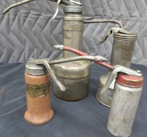 lot 181 image: 2 VINTAGE GOLDENROD OIL CANS PLUS