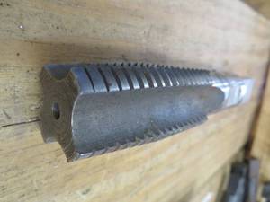 lot 263 image: 1 NEW TAP
