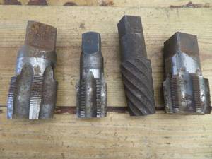 lot 314 image: 4 OVERSIZED TAPS