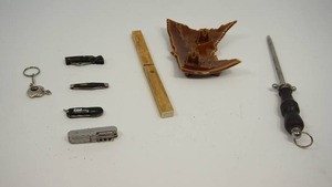 lot 14 image: Minnesota Molded Ashtray, Pocket Knives, Floating Fish Knife, Knife Sharpener etc.