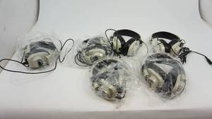 lot 28 image: Six Califone Head Sets Model 2924AV
