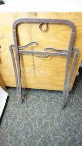 lot 85 image: Antique Double Harpoon Barn and Hay Fork