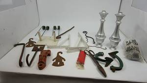 lot 93 image: Assortment of recycled hardware for projects