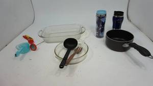lot 100 image: Assorted housewaresutensils
