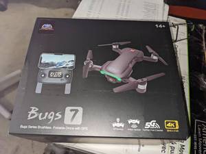 lot 18 image: CIS-Associates Bugs B20W 4K UHD 5G Wi-Fi GPS Drone