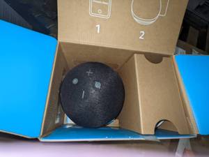 lot 153 image: Amazon Echo Dot 4th Generation Smart Speaker - Charcoal