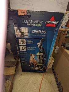 lot 137 image: Bissell CleanView Swivel Pet Upright Vacuum