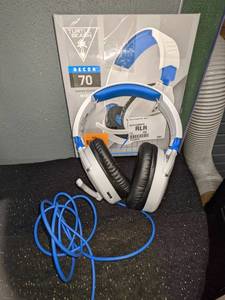 lot 205 image: Turtle Beach Recon 70 Wired Gaming Headset for PS4 Pro and PS4 - White