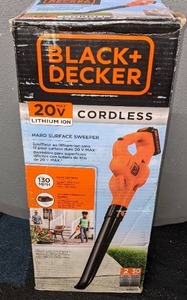 lot 174 image: Black and Decker Rechargeable Hand Vac