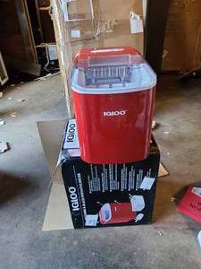 lot 87 image: Igloo 26 Lb. Ice Maker, Retro Red