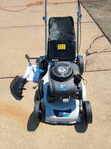 lot 353 image: Pulsar 21 200cc  3-in-1 Gas Lawn Mower