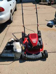 lot 29 image: Troy Built Push Lawn Mower