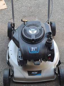lot 355 image: Pulsar 21 200cc Gas Lawn Mower