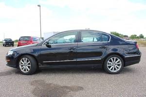 2006 Volkswagen Passat 3.6 Luxury - 2 OWNERS