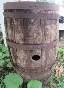 lot 14 image: VINTAGE BARREL