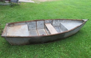 lot 16 image: METAL GALVANIZED VINTAGE BOAT