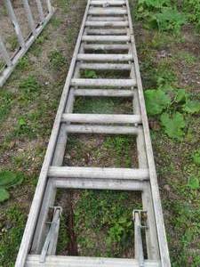 lot 32 image: 16 WERNER JOB MASTER EXENSION LADDER