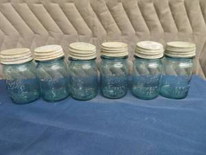 lot 75 image: 6 VINTAGE BALL BLUE MASON JARS