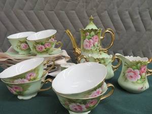lot 112 image: ANTIQUE LEFTON CHINA