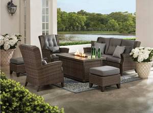 lot 600 image: Members Mark Agio Newcastle 6-Piece Patio Deep Seating Set with Fire Pit - Smoke
