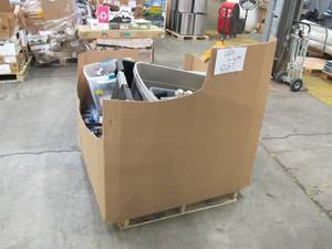 lot 627 image: Pallet of Store Unchecked Merchandise - Electronics Media and Toys