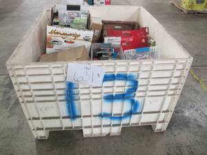 lot 631 image: Pallet of Sorted  Unchecked Home Depot Merchandise - Outlets and Light Switches