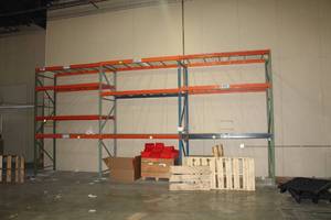 lot 436 image: Pallet Racking - Uprights (4), Cross Beams (20), Wire Racks (20)