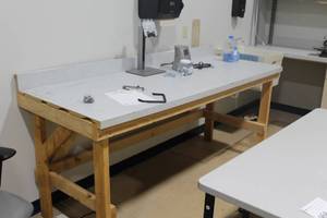 lot 468 image: Laminate-TopWood Workstation