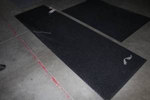 lot 471 image: 116x34 Walkway Area Rug