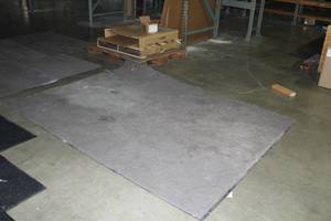lot 475 image: 96x72 Wide Walk Rug