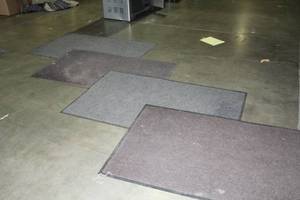 lot 478 image: Lot of (4) 60x36 Walk Rugs