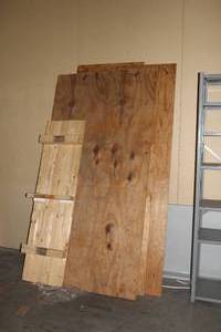 lot 512 image: Lot of (5) Pieces of Lumber