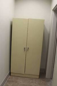 lot 571 image: Metal Storage Cabinet