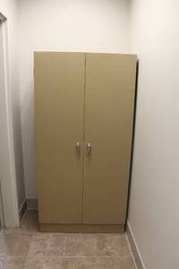 lot 574 image: Metal Storage Cabinet