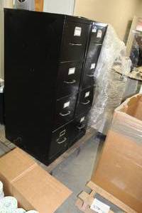 lot 580 image: Lot of (2) File Cabinets