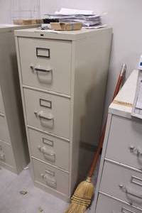 lot 590 image: Metal File Cabinet 4-drawer