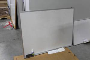 lot 611 image: Dry Erase Board