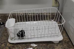 lot 641 image: Dish Wash Rack and Tray