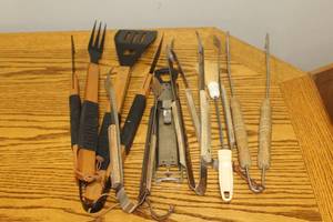 lot 647 image: Lot of  Grilling Tools