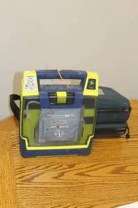 lot 650 image: Cardiac Science Defibrillator