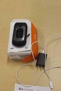 lot 663 image: AT&T Kyocera Flip Phone (in original packaging)