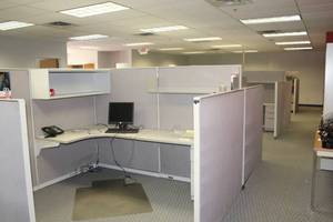 lot 701 image: Office Cubicles 10-cubicle