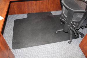 lot 733 image: Desk Area Floor Protector