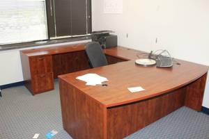 lot 730 image: Wood Executive Office Desk