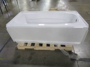 Delta Plastic 400 60x32 Right Hand Drain DAMAGE ON RH FRONT BOTTOM CORNER