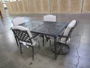 Hampton Bay 5 Piece Laurel Oaks Patio Dining Set with Beige Cushions 7450300000  - SLIGHT SCRATCH AND DENT SEE PHOTOS