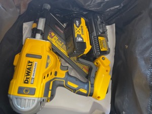 DEWALT 20-Volt MAX Lithium-Ion Cordless Brushless 2-Speed 30° Paper Collated Framing Nailer with 4Ah Battery and Charger