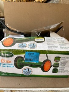 Scotts Scotts 16 in. Manual Walk Behind Push Reel Lawn Mower