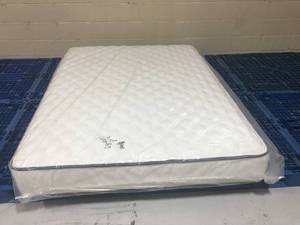 lot 4 image: Brand New Beautyrest Greenwood 9.5 Firm Queen Mattress